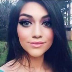 Meet your Posher, Whitney